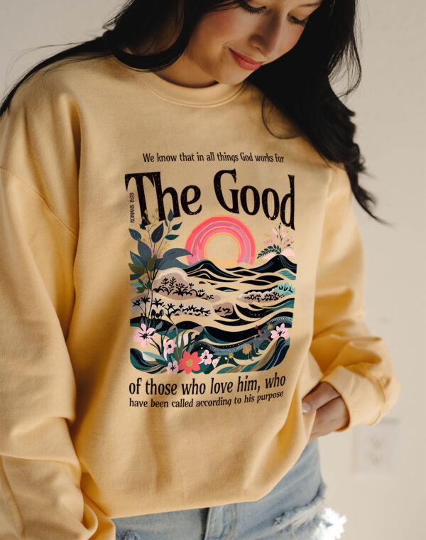 We Know That In All Thing God Work For The Good Romans 8:28 Christian Bible Butter Yellow Color Comfort Sweatshirt - Image 2